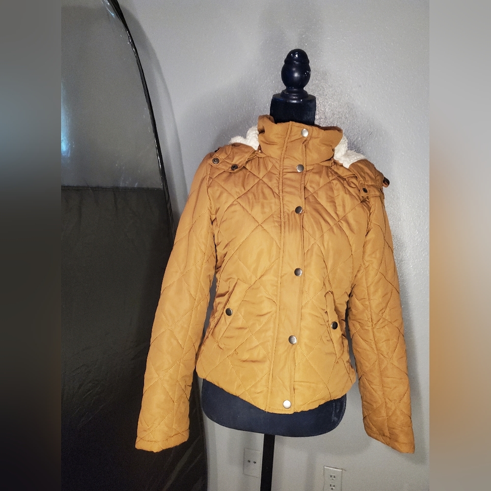 Quileted Jacket With Hood